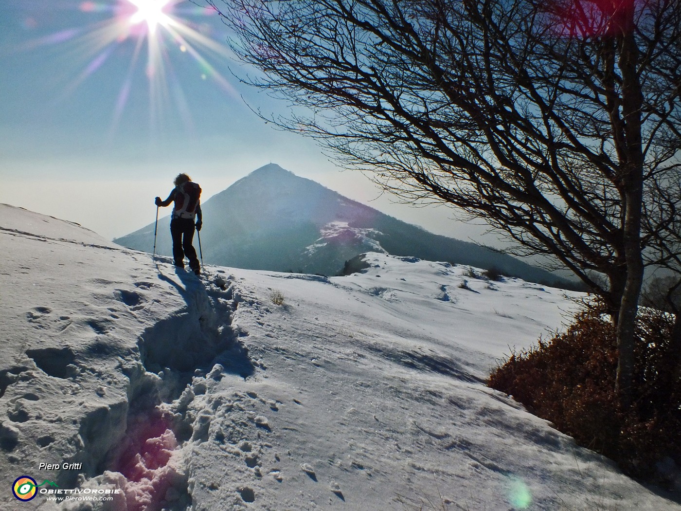 78 Affondando nella neve ....JPG